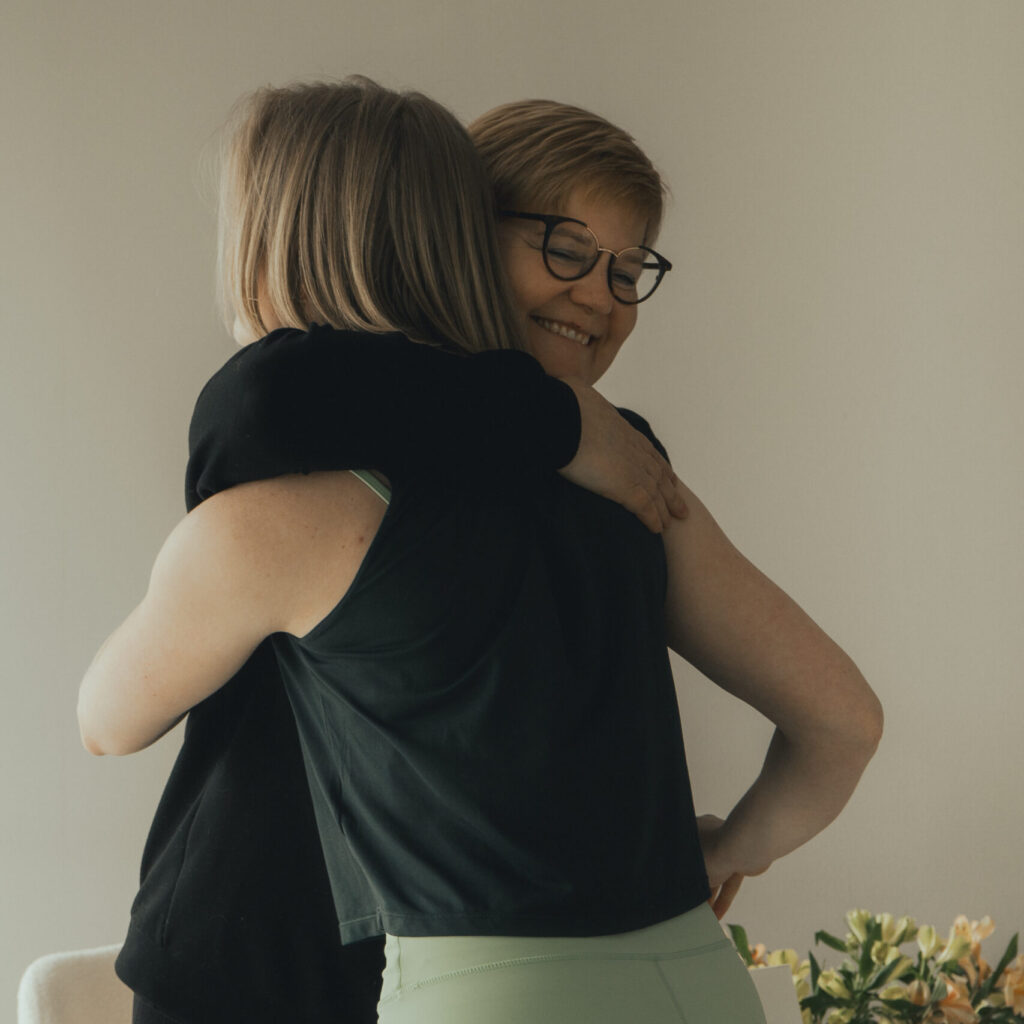 Treenimine sõbraga annab positiivse tunde.