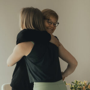 Treenimine sõbraga annab positiivse tunde.