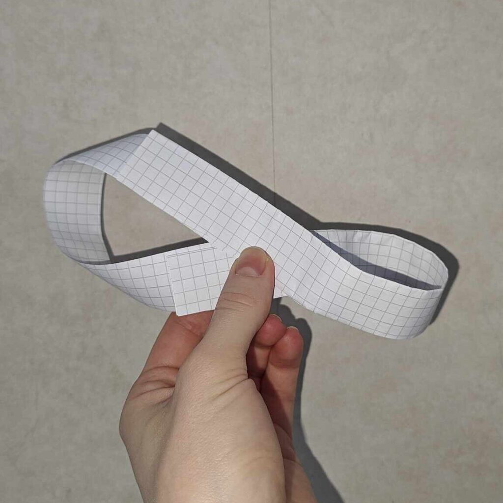 Acticade logo kavand Möbiuse leht